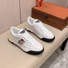 Louis Vuitton Low Shoes